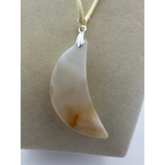 Natural Flower Agate Crescent Moon Pendant Necklace - Picture 7 of 11